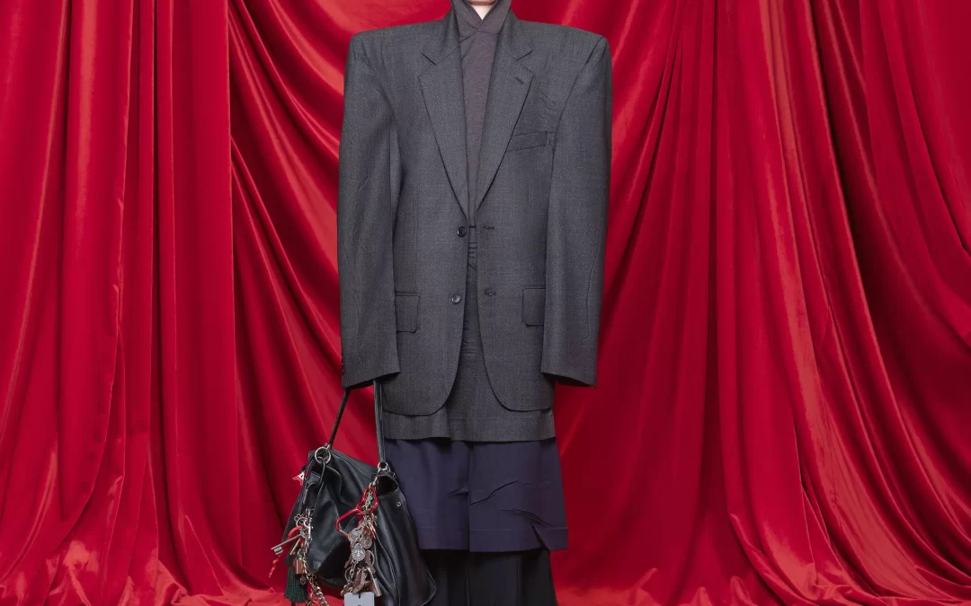 La SS24 di Balenciaga e il magistrale lavoro di Demna Gvasalia.