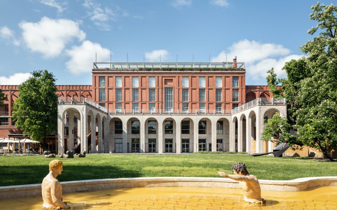 La collezione Uomo Primavera Estate 2025 di Gucci sfilerà alla Triennale di Milano