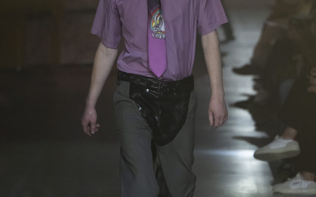 La bellezza nell’insolito: la collezione SS25 di Martine Rose