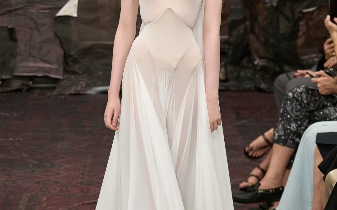 Maison Margiela Artisanal 2025: l’esordio di Glenn Martens