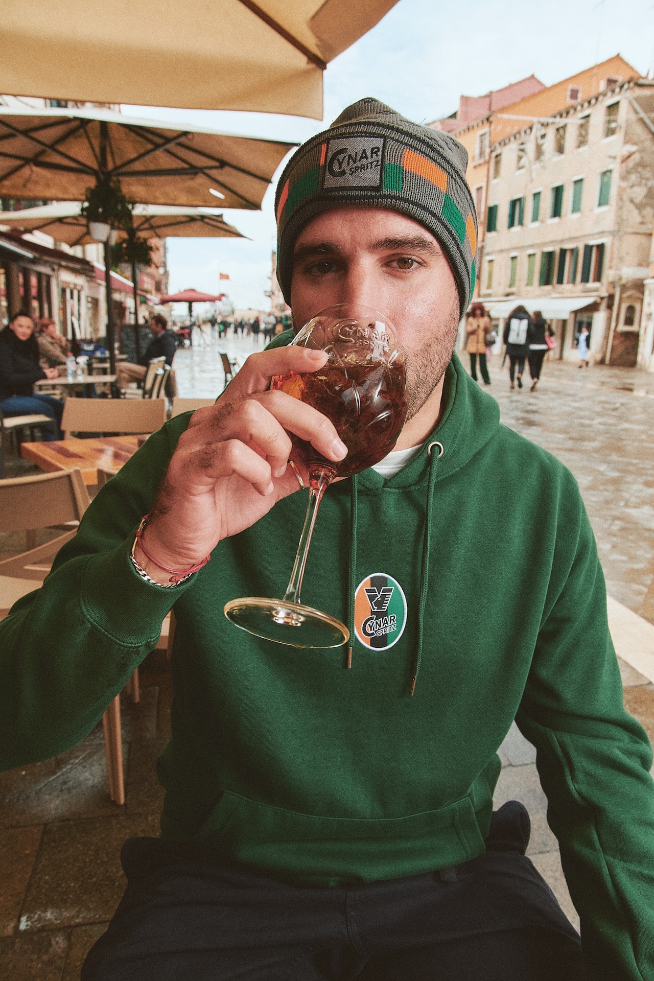 Cappellino e hoody della collezione Cynar e Venezia FC