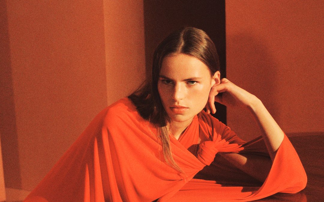 “Été 26”: la campagna SS26 di Celine racconta una dichiarazione di intenti