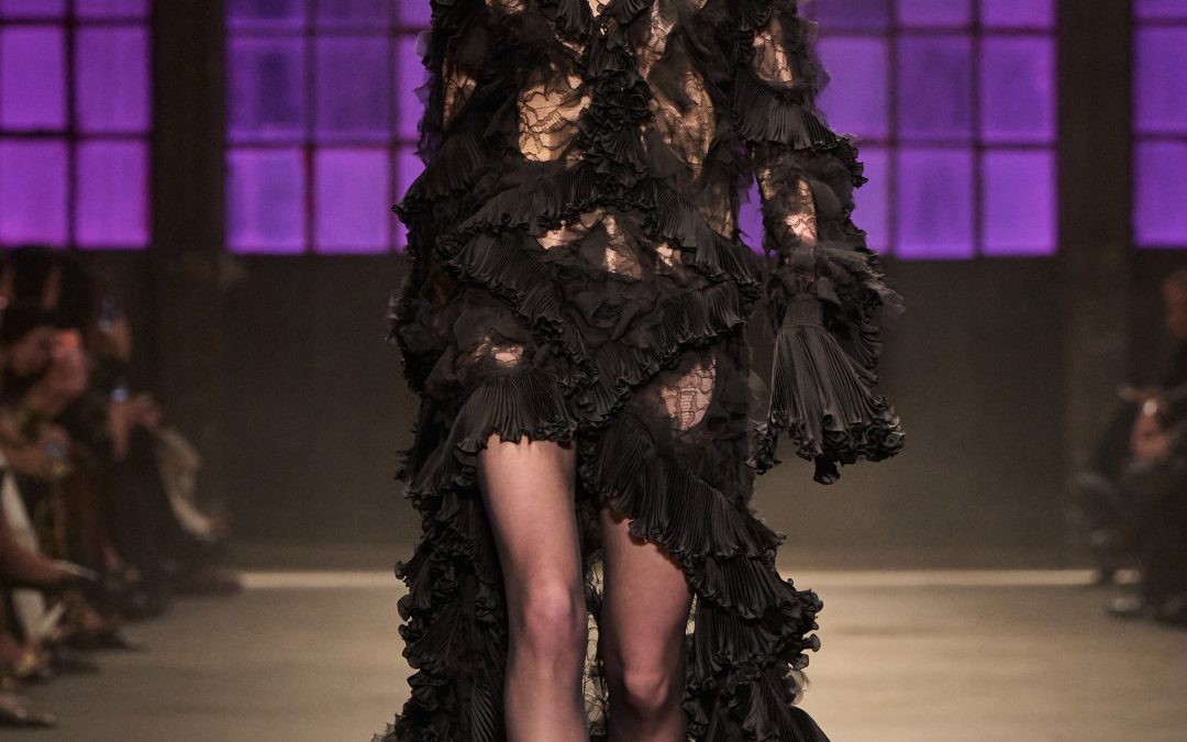 Nero Carnale: la sensualità vibrante di Roberto Cavalli FW 2026 