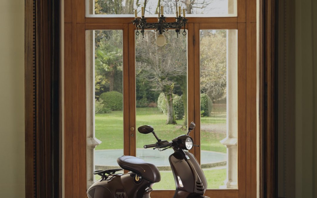 Vespa celebra l’Anno del Cavallo con la nuova Vespa 946 Horse