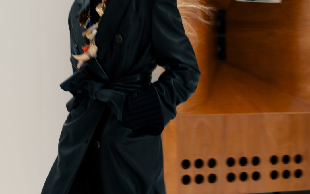 Il vestire come atto intuitivo: la collezione di Celine FW 2026 è un mix equilibrato di contraddizioni e carattere 