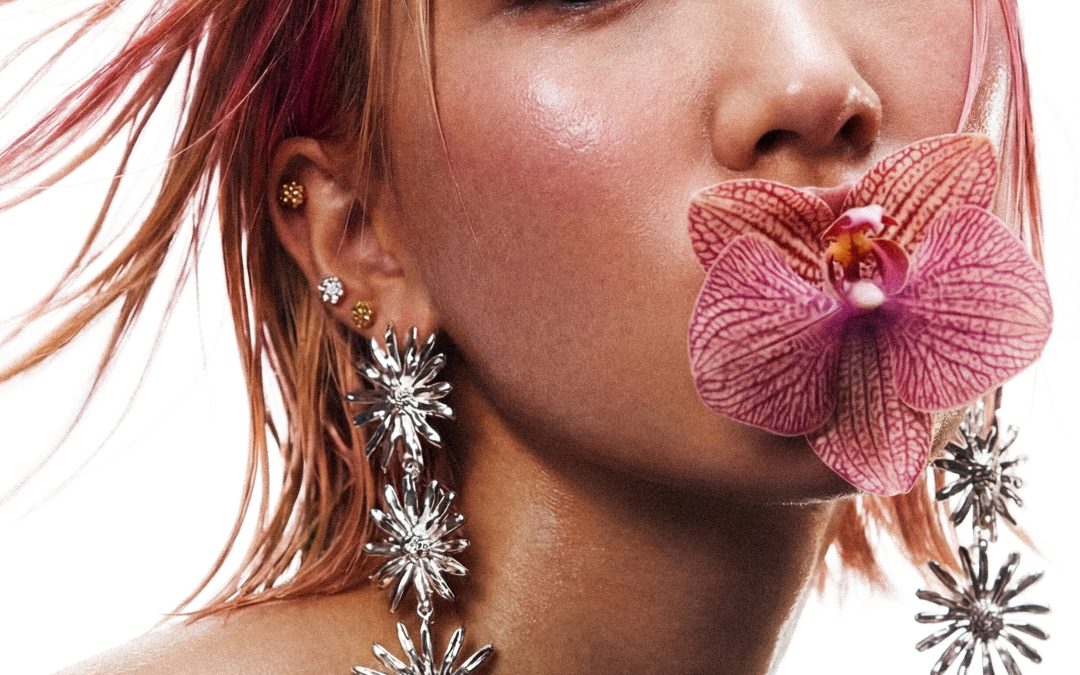 Le vibrazioni primaverili diventano monili da indossare: “Garden of Pleasure” by Zalio X Desigual