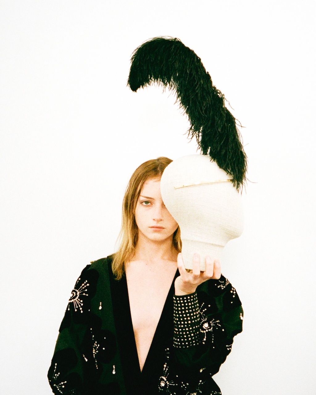 Specula Mundi: Valentino trasforma l’Haute Couture in memoria visiva