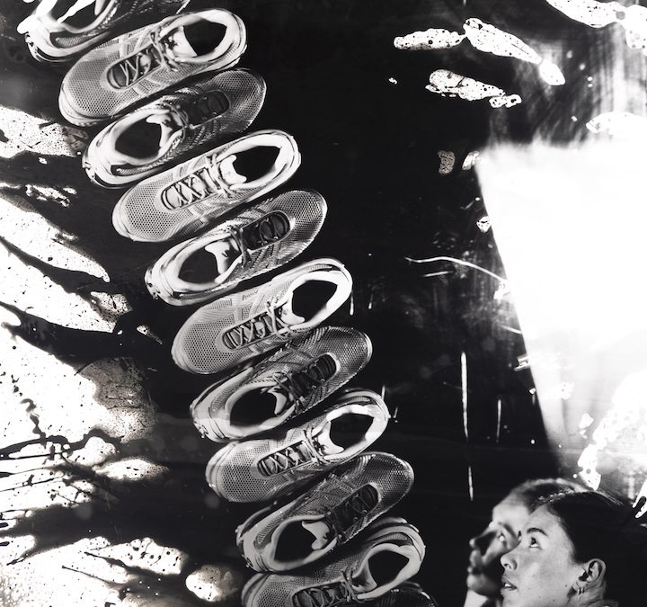 Kiko Kostadinov X ASICS Novalis: un nuovo capitolo della collaborazione tra il designer britannico e il brand giapponese 