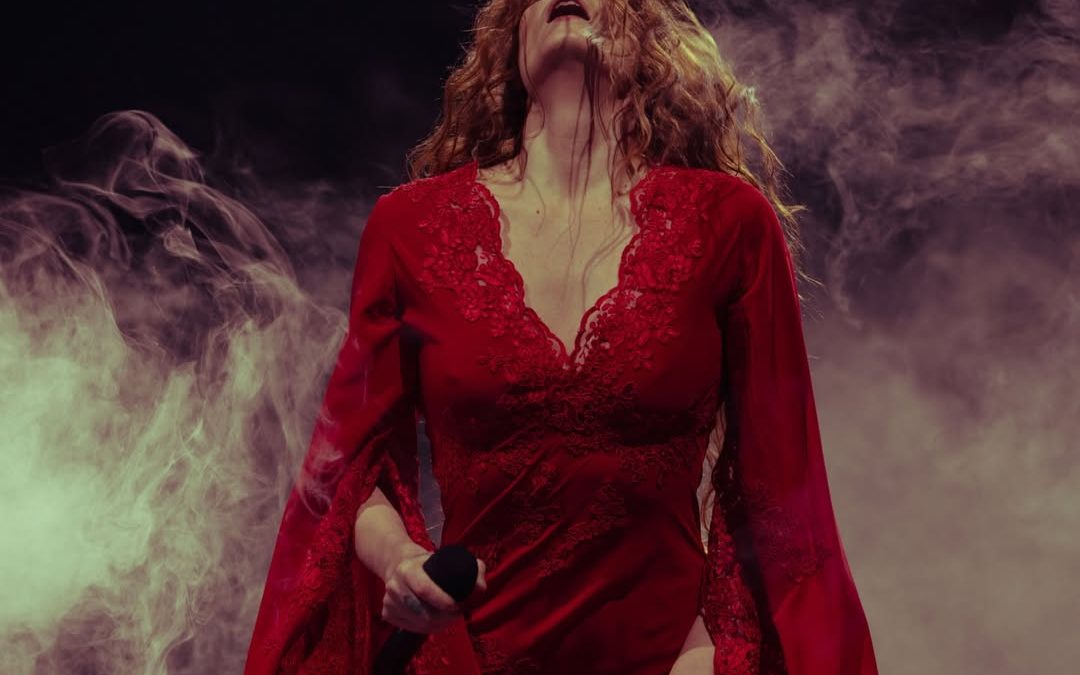 “Non ninfe, né vergini, né serve” ma voci femminili che incendiano il palco