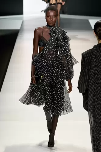 00002-dolce-and-gabbana-spring-2024-ready-to-wear-credit-gorunway