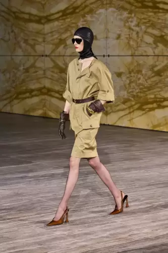 11zon_SAINT LAURENT_FASHION_SHOW_WSS24_VOGUE_RUNWAY_10