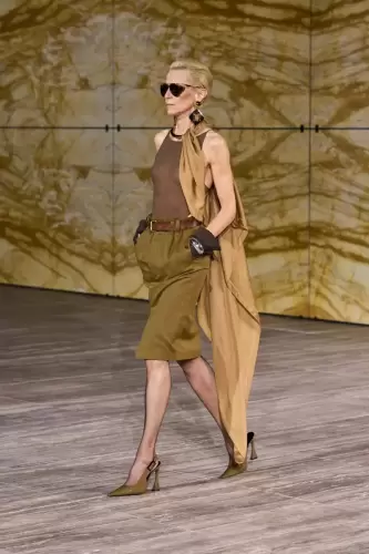 11zon_SAINT LAURENT_FASHION_SHOW_WSS24_VOGUE_RUNWAY_19