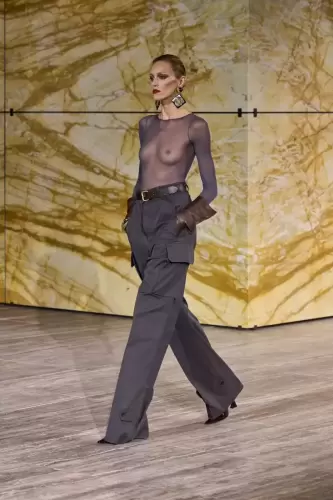 11zon_SAINT LAURENT_FASHION_SHOW_WSS24_VOGUE_RUNWAY_27