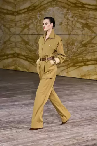 11zon_SAINT LAURENT_FASHION_SHOW_WSS24_VOGUE_RUNWAY_7